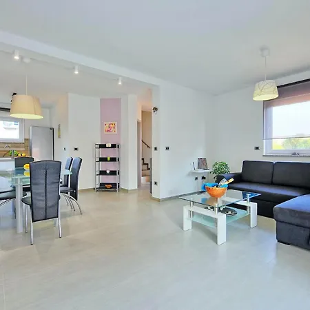 Amosa Holiday home Pula